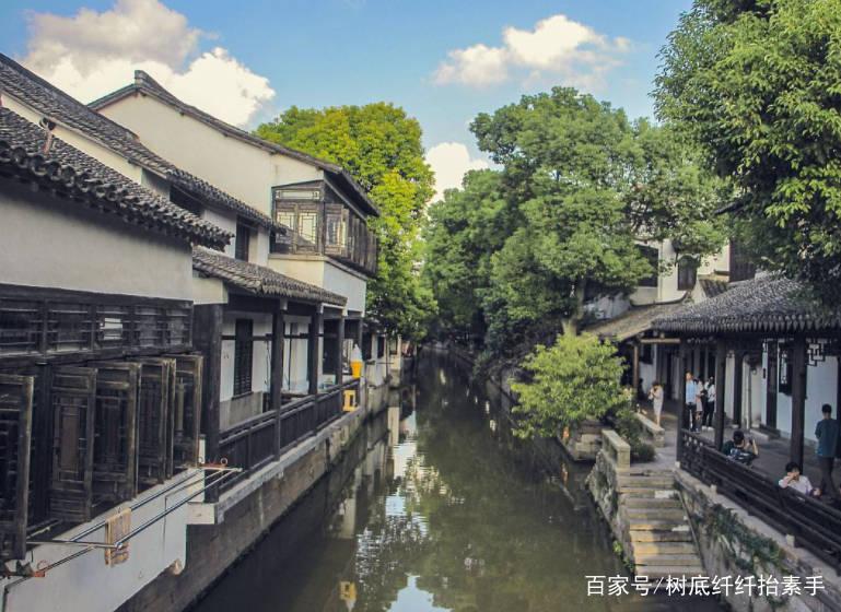23岁女道士宣告世人，自己将要羽化，近10万人前来作证结果如何？